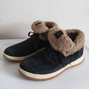 UGG Women's Lakesider Mid Lace Up Black Sneaker Boots